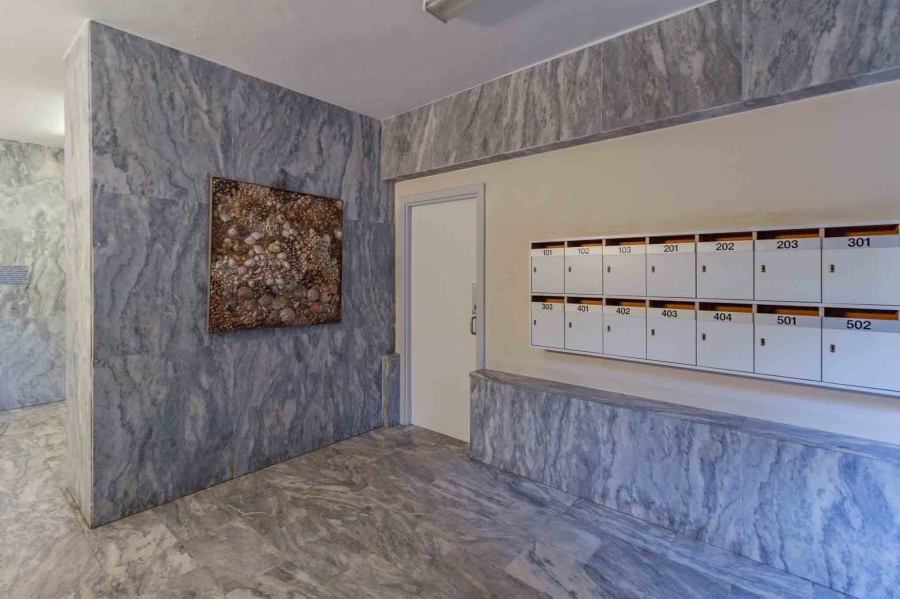 To Let 2 Bedroom Property for Rent in Sea Point Western Cape